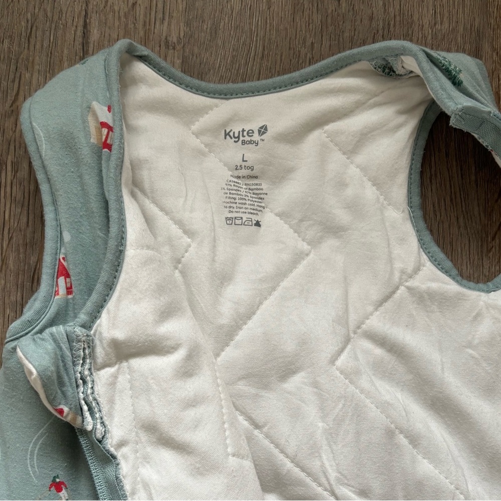 Kyte Baby 2.5 TOG Sleep Sack in “Alpine Village” - Picture 3 of 3